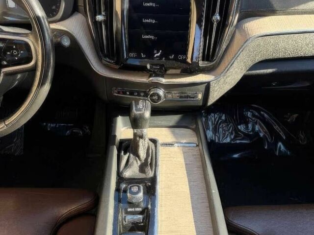 Серый Вольво ХС60, объемом двигателя 2 л и пробегом 50 тыс. км за 16800 $, фото 6 на Automoto.ua