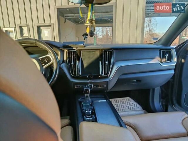 Сірий Вольво ХС60, об'ємом двигуна 1.97 л та пробігом 265 тис. км за 31500 $, фото 24 на Automoto.ua