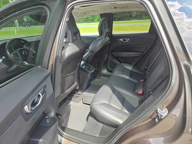 Серый Вольво ХС60, объемом двигателя 2 л и пробегом 34 тыс. км за 15000 $, фото 13 на Automoto.ua