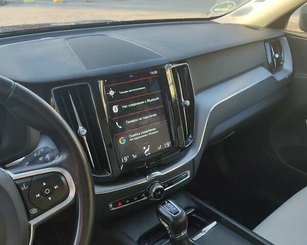 Сірий Вольво ХС60, об'ємом двигуна 2 л та пробігом 235 тис. км за 28500 $, фото 16 на Automoto.ua