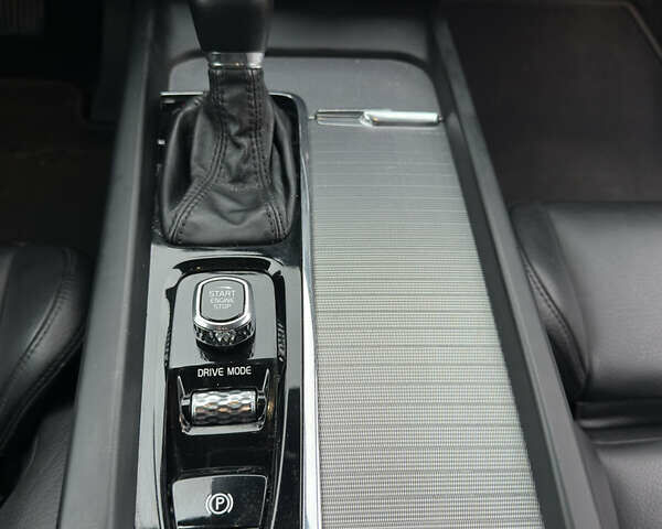 Серый Вольво ХС60, объемом двигателя 2 л и пробегом 216 тыс. км за 26850 $, фото 19 на Automoto.ua