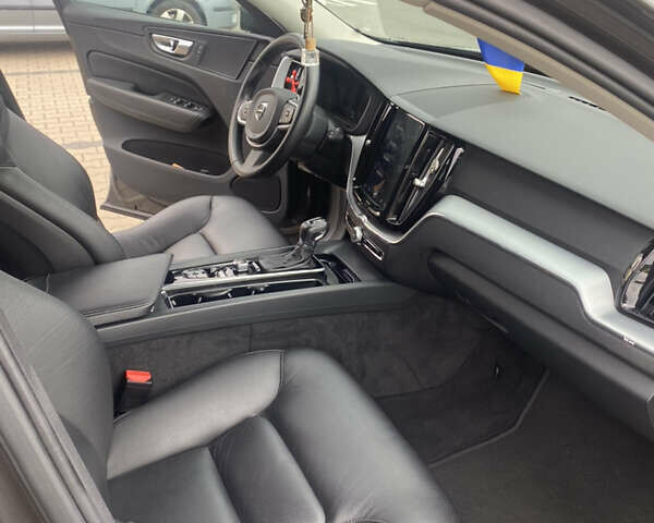 Вольво ХС60 2018 в Ковель на Automoto.ua Серый Вольво ХС60, объемом двигателя 1.97 л и пробегом 285 тыс. км за 25400 $, фото 9 на Automoto.ua
