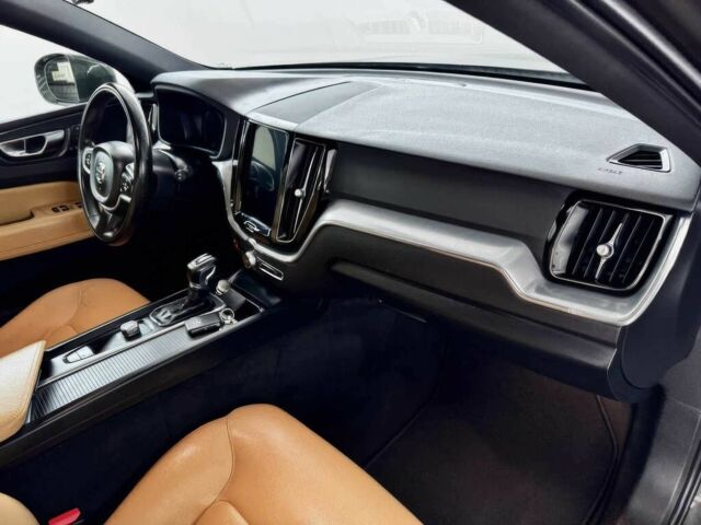 Серый Вольво ХС60, объемом двигателя 2 л и пробегом 34 тыс. км за 20700 $, фото 8 на Automoto.ua