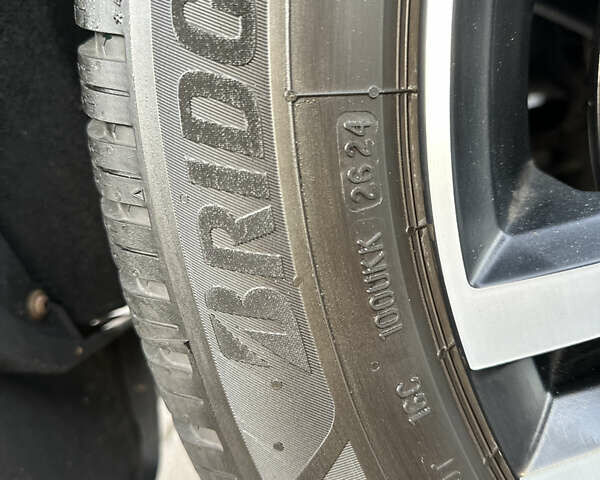 Серый Вольво ХС60, объемом двигателя 2 л и пробегом 110 тыс. км за 37700 $, фото 17 на Automoto.ua