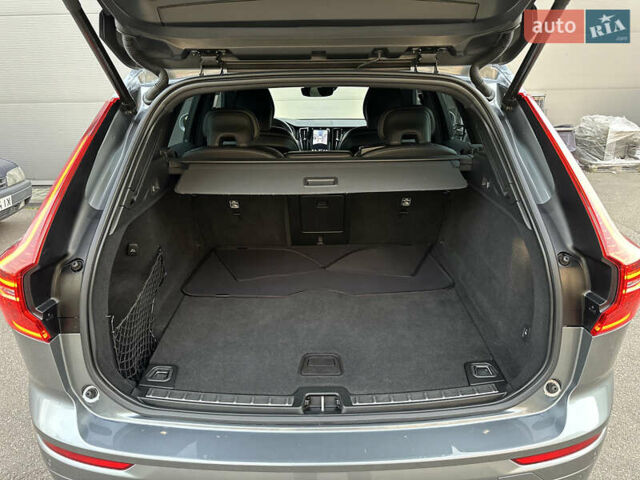 Серый Вольво ХС60, объемом двигателя 2 л и пробегом 110 тыс. км за 37700 $, фото 29 на Automoto.ua