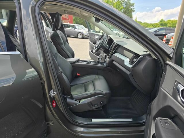 Серый Вольво ХС60, объемом двигателя 2 л и пробегом 34 тыс. км за 15000 $, фото 12 на Automoto.ua