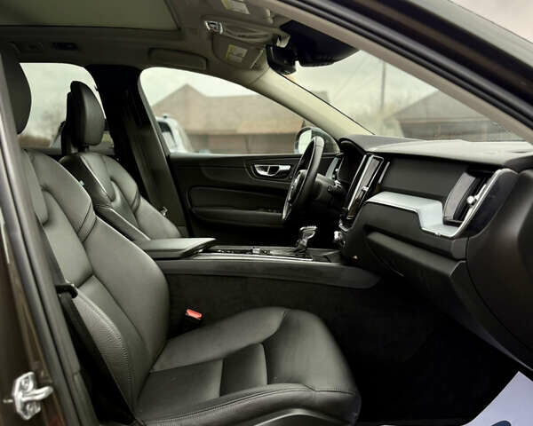 Серый Вольво ХС60, объемом двигателя 1.97 л и пробегом 74 тыс. км за 28999 $, фото 25 на Automoto.ua