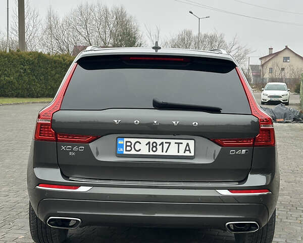 Серый Вольво ХС60, объемом двигателя 2 л и пробегом 216 тыс. км за 26850 $, фото 5 на Automoto.ua