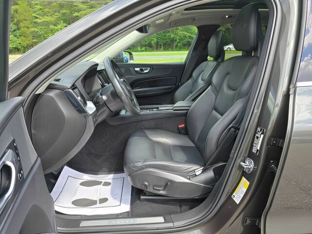 Серый Вольво ХС60, объемом двигателя 2 л и пробегом 34 тыс. км за 15000 $, фото 8 на Automoto.ua