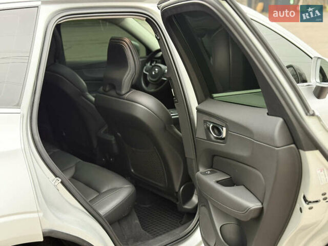 Серый Вольво ХС60, объемом двигателя 1.97 л и пробегом 111 тыс. км за 26500 $, фото 13 на Automoto.ua