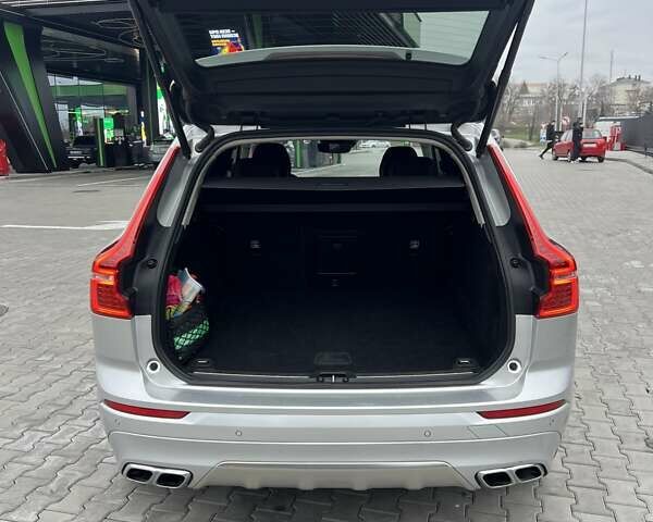 Сірий Вольво ХС60, об'ємом двигуна 1.97 л та пробігом 120 тис. км за 30850 $, фото 2 на Automoto.ua