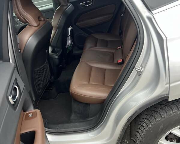 Сірий Вольво ХС60, об'ємом двигуна 1.97 л та пробігом 120 тис. км за 30850 $, фото 5 на Automoto.ua