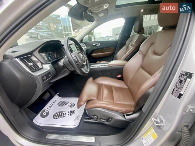 Вольво ХС60 2019 в Луцке на Automoto.ua Серый Вольво ХС60, объемом двигателя 1.97 л и пробегом 100 тыс. км за 30000 $, фото 15 на Automoto.ua