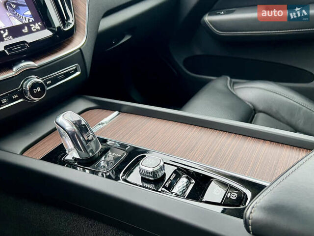 Серый Вольво ХС60, объемом двигателя 1.97 л и пробегом 118 тыс. км за 31500 $, фото 42 на Automoto.ua