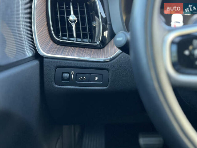 Серый Вольво ХС60, объемом двигателя 1.97 л и пробегом 118 тыс. км за 32500 $, фото 20 на Automoto.ua