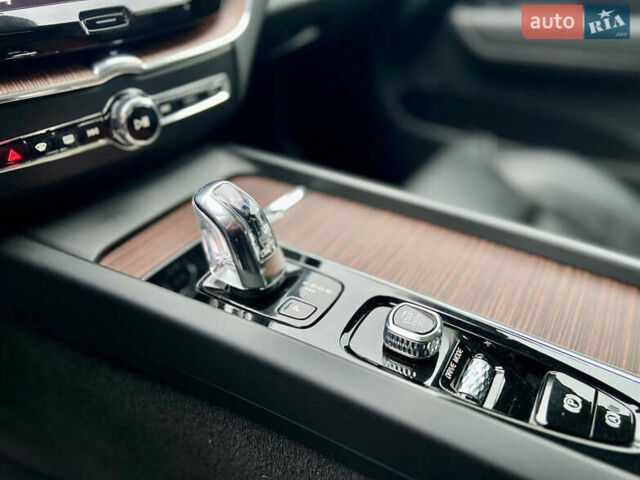 Серый Вольво ХС60, объемом двигателя 1.97 л и пробегом 118 тыс. км за 31500 $, фото 43 на Automoto.ua