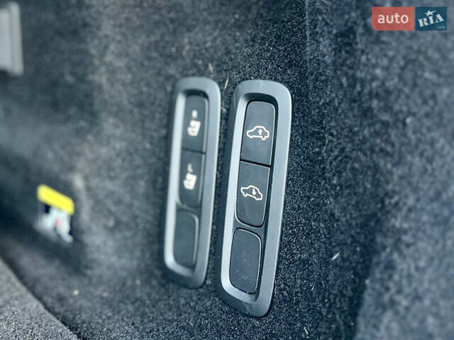 Серый Вольво ХС60, объемом двигателя 1.97 л и пробегом 118 тыс. км за 32500 $, фото 44 на Automoto.ua