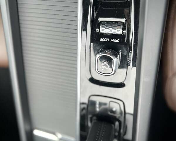 Сірий Вольво ХС60, об'ємом двигуна 1.97 л та пробігом 120 тис. км за 30850 $, фото 13 на Automoto.ua