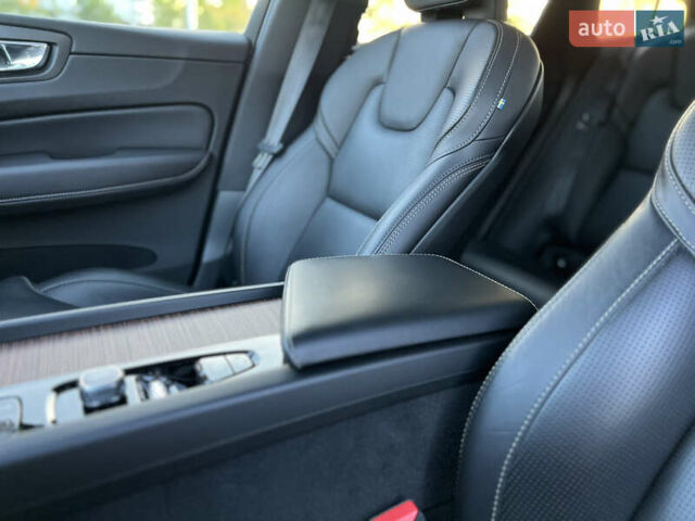 Серый Вольво ХС60, объемом двигателя 1.97 л и пробегом 118 тыс. км за 32500 $, фото 37 на Automoto.ua