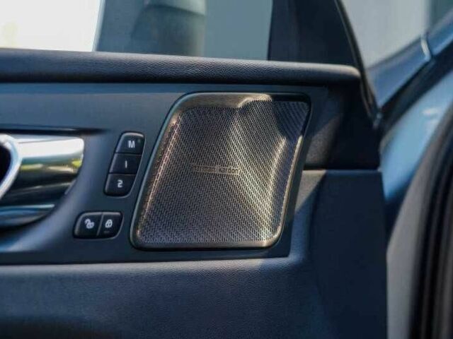 Серый Вольво ХС60, объемом двигателя 2 л и пробегом 83 тыс. км за 16500 $, фото 8 на Automoto.ua