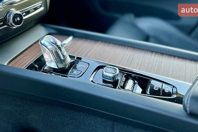 Серый Вольво ХС60, объемом двигателя 1.97 л и пробегом 118 тыс. км за 32500 $, фото 36 на Automoto.ua