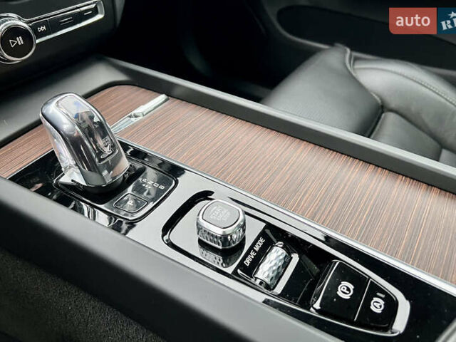 Серый Вольво ХС60, объемом двигателя 1.97 л и пробегом 118 тыс. км за 31500 $, фото 44 на Automoto.ua