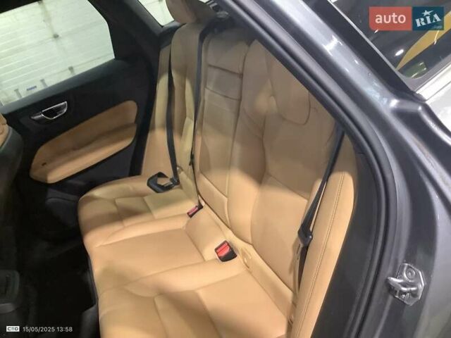 Серый Вольво ХС60, объемом двигателя 1.97 л и пробегом 161 тыс. км за 28500 $, фото 9 на Automoto.ua
