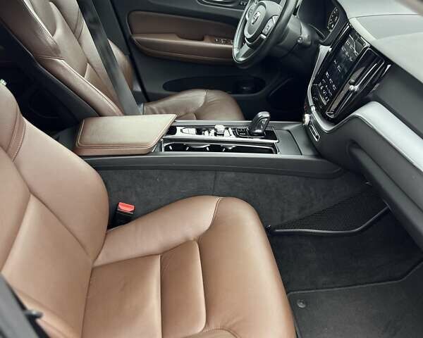 Сірий Вольво ХС60, об'ємом двигуна 1.97 л та пробігом 120 тис. км за 30850 $, фото 6 на Automoto.ua