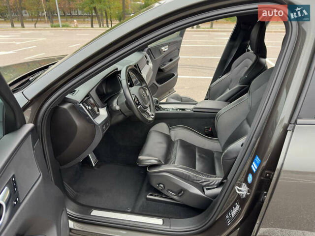 Сірий Вольво ХС60, об'ємом двигуна 1.97 л та пробігом 185 тис. км за 32200 $, фото 29 на Automoto.ua