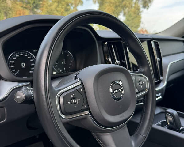 Серый Вольво ХС60, объемом двигателя 1.97 л и пробегом 23 тыс. км за 48999 $, фото 36 на Automoto.ua