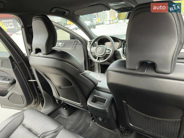 Сірий Вольво ХС60, об'ємом двигуна 1.97 л та пробігом 185 тис. км за 32200 $, фото 33 на Automoto.ua