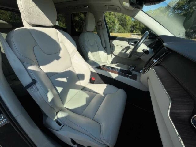 Серый Вольво ХС60, объемом двигателя 2 л и пробегом 39 тыс. км за 12000 $, фото 10 на Automoto.ua