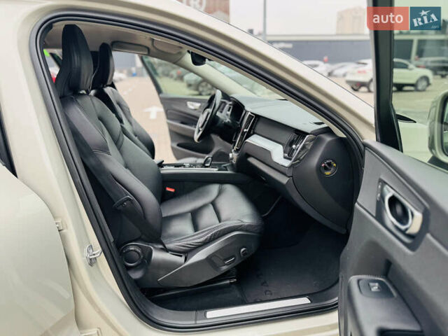 Серый Вольво ХС60, объемом двигателя 2 л и пробегом 57 тыс. км за 41000 $, фото 9 на Automoto.ua