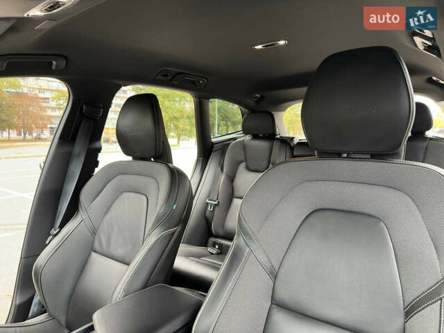 Серый Вольво ХС60, объемом двигателя 1.97 л и пробегом 183 тыс. км за 31999 $, фото 17 на Automoto.ua