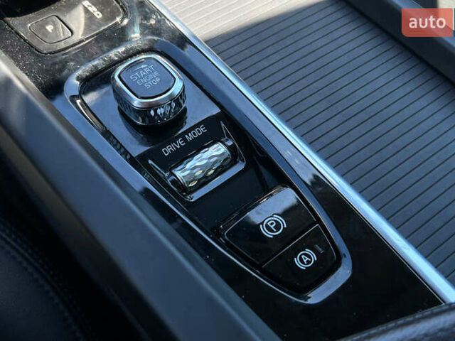 Серый Вольво ХС60, объемом двигателя 2 л и пробегом 216 тыс. км за 37690 $, фото 19 на Automoto.ua