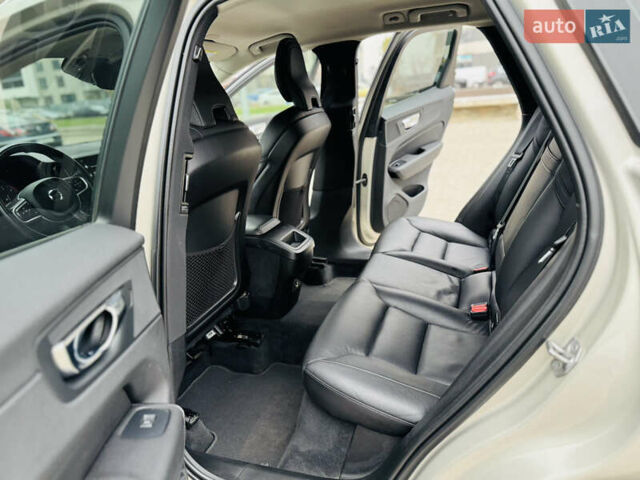 Серый Вольво ХС60, объемом двигателя 2 л и пробегом 57 тыс. км за 41000 $, фото 10 на Automoto.ua