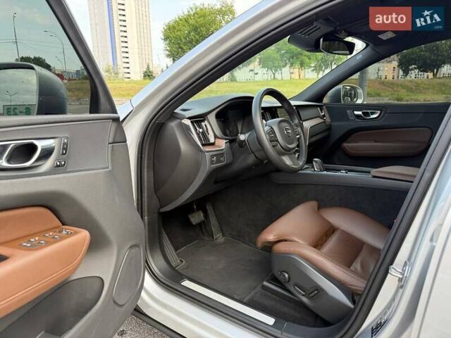Серый Вольво ХС60, объемом двигателя 1.97 л и пробегом 97 тыс. км за 39900 $, фото 6 на Automoto.ua