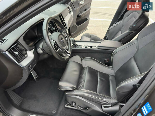 Сірий Вольво ХС60, об'ємом двигуна 1.97 л та пробігом 185 тис. км за 32200 $, фото 37 на Automoto.ua