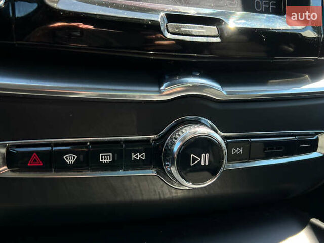 Серый Вольво ХС60, объемом двигателя 2 л и пробегом 216 тыс. км за 37690 $, фото 17 на Automoto.ua