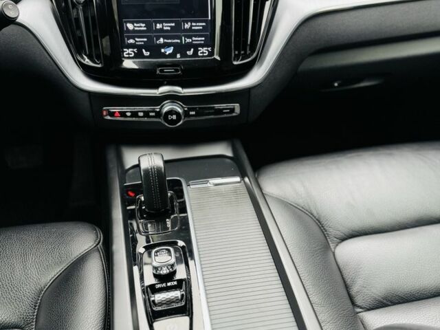 Серый Вольво ХС60, объемом двигателя 2 л и пробегом 57 тыс. км за 41000 $, фото 7 на Automoto.ua