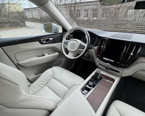 Сірий Вольво ХС60, об'ємом двигуна 1.97 л та пробігом 85 тис. км за 38000 $, фото 20 на Automoto.ua