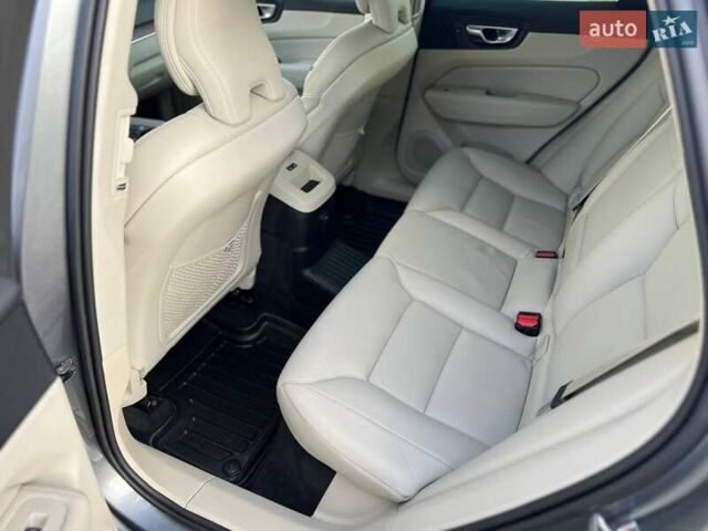 Серый Вольво ХС60, объемом двигателя 1.97 л и пробегом 76 тыс. км за 39500 $, фото 20 на Automoto.ua