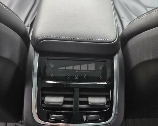 Серый Вольво ХС60, объемом двигателя 1.97 л и пробегом 99 тыс. км за 45500 $, фото 8 на Automoto.ua