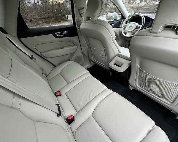 Сірий Вольво ХС60, об'ємом двигуна 1.97 л та пробігом 85 тис. км за 38000 $, фото 25 на Automoto.ua