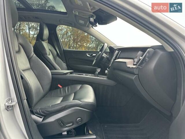 Вольво ХС60 2021 в Луцке на Automoto.ua Серый Вольво ХС60, объемом двигателя 2 л и пробегом 63 тыс. км за 28000 $, фото 28 на Automoto.ua