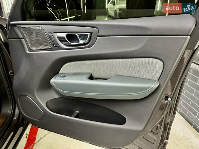 Серый Вольво ХС60, объемом двигателя 1.97 л и пробегом 82 тыс. км за 42000 $, фото 20 на Automoto.ua