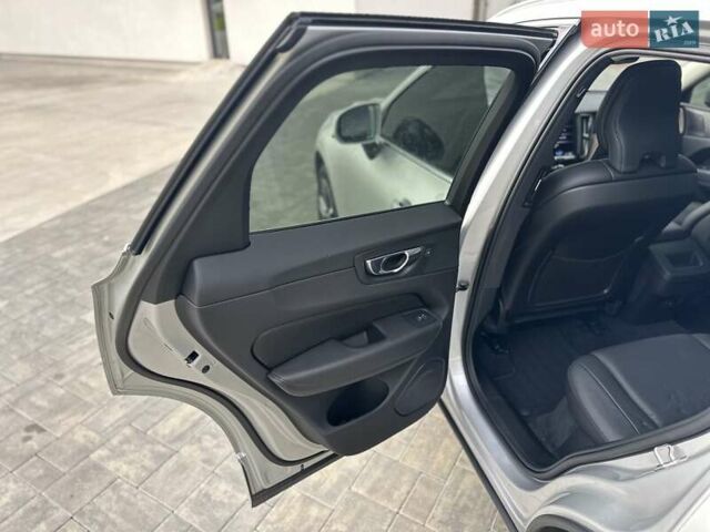 Вольво ХС60 2021 в Луцке на Automoto.ua Серый Вольво ХС60, объемом двигателя 2 л и пробегом 63 тыс. км за 28000 $, фото 29 на Automoto.ua