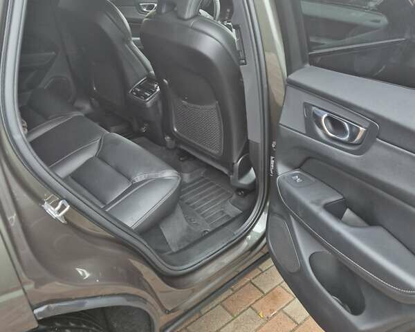 Серый Вольво ХС60, объемом двигателя 1.97 л и пробегом 99 тыс. км за 45500 $, фото 9 на Automoto.ua