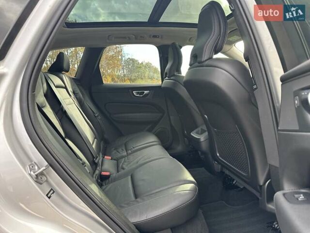 Вольво ХС60 2021 в Луцке на Automoto.ua Серый Вольво ХС60, объемом двигателя 2 л и пробегом 63 тыс. км за 28000 $, фото 33 на Automoto.ua
