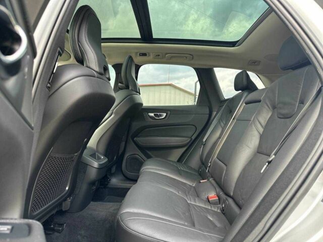 Сірий Вольво ХС60, об'ємом двигуна 2 л та пробігом 65 тис. км за 28000 $, фото 6 на Automoto.ua